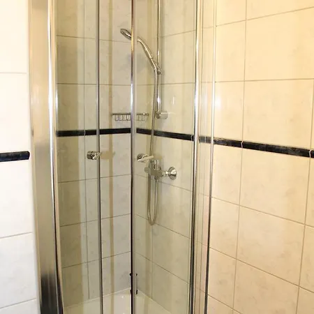 Hotel Ozd Hotell *